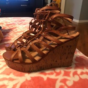 Brash camel wedges